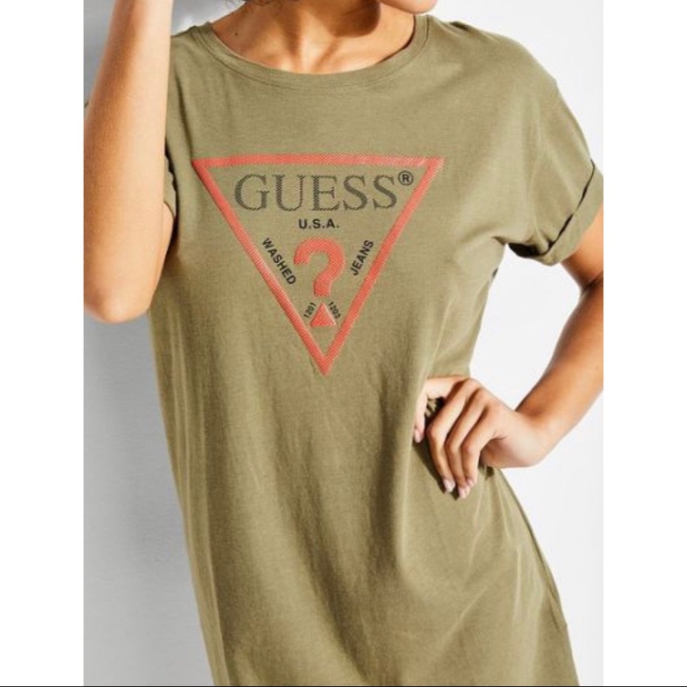 GUESS long line logo tee